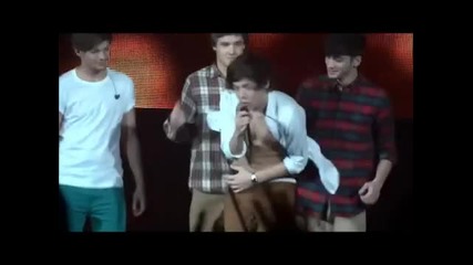 Harry Styles Shirt Ripped Open - Wmyb ! Chicago
