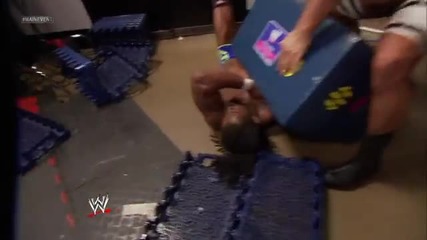 Antonio Cesaro attacks Kofi Kingston: Wwe Main Event, May 1, 2013
