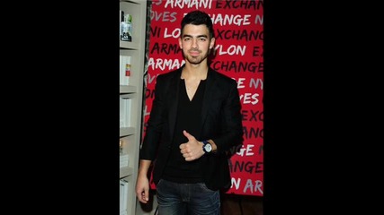 Joe Jonas има нова прическа 