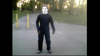 Micheal Myers tancuva solja boy superman 