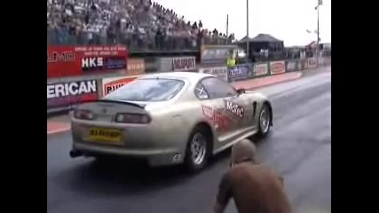 Toyota Supra vs Nissan Skyline
