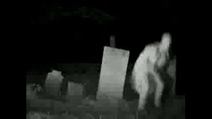Scary Cemetery Ghost Footage.avi
