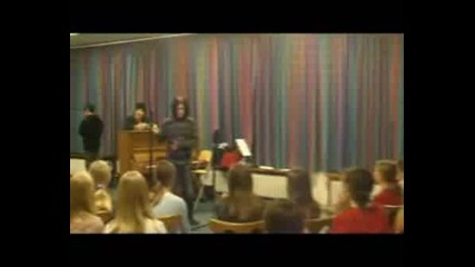 Video - Diary While Making Niemand Hort Dich