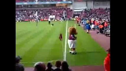West Ham V Chelsea - Bubbles Dancing
