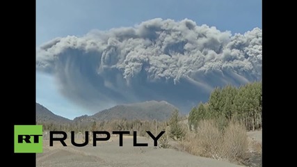 Вулканът Калбуко в Чили изригва за трети път