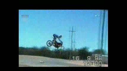Mnogo sme6ni padaniq s motori