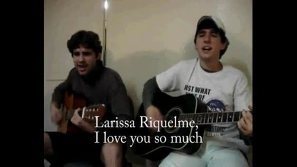 Бразилски тийнейджъри се обясниха в любов на Лариса Рикелме с песен 