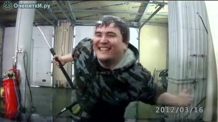 Рускиня зарадва мъжа си с видеорегистратор