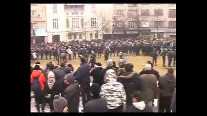 Ако сте българи гледайте Граждански Протест 14.01.09 part 3 