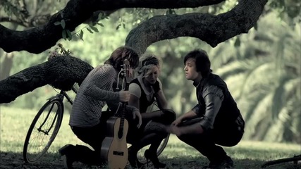 The Band Perry - Postcard From Paris [превод на български]
