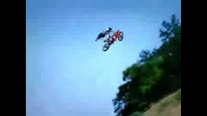 Motorbike Jumps In V