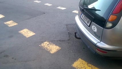 Така се спира в Бургас.паркингът е на 20м но явно много трябва да върви водача