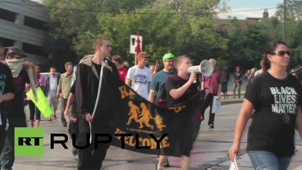 USA: The stars and stripes burnt as anti-racists rally in Washington