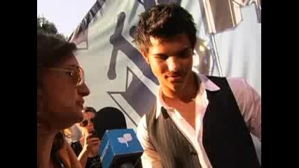 Taylor Lautner Vmas Interview