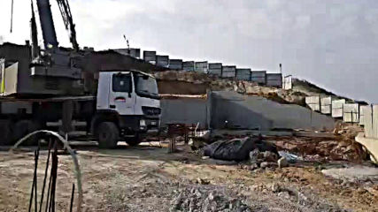 Въпреки забраната продължават да строят на плажа Алепу дори и на 3 март