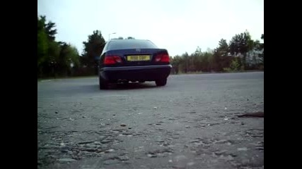 Mercedes E300 Td sound