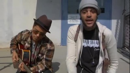 Travie Mccoy ft Bruno Mars - Billionaire (live - Acoustic) 