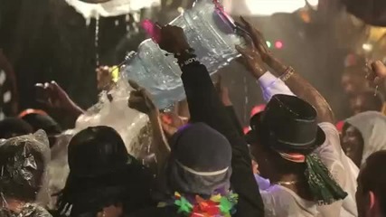 Wiz Khalifa - Work Hard Play Hard
