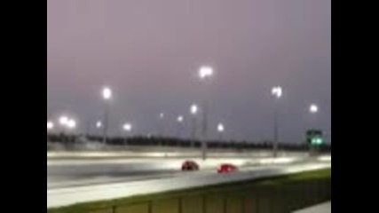 Mazda Rx8 наказва Ford Mustang 