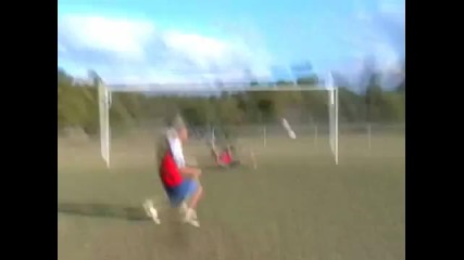 You can watch this 100 times and still laugh 