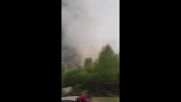 Драматично кадри показват как пожарникари се борят с огромен пожар в Канада (ВИДЕО)