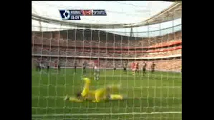 30.08 Арсенал - Нюкасъл 3:0 Робин Ван Перси гол