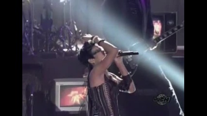 Rihanna - Disturbia (live Mtv Video Music)