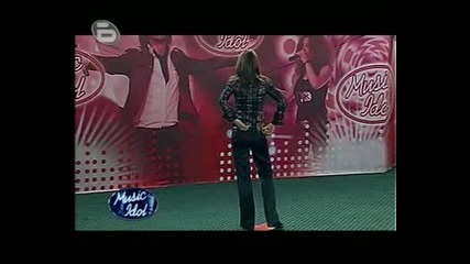 Music Idol 3 - Участничка От Притеснение Обръща Гръб На Журито