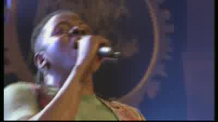 Earth, Wind & Fire - Boogie Wonderland 