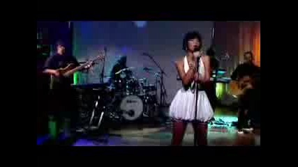 Rihanna - Umbrella (Live)