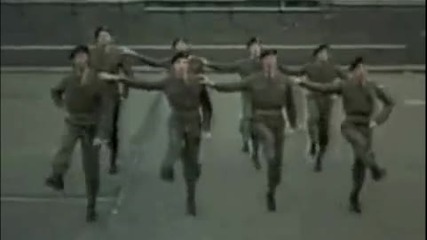Войнишки танц - пародия 