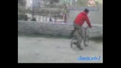 Смешно Падане С Колело