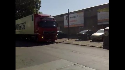 Доста добър шофьор на тир