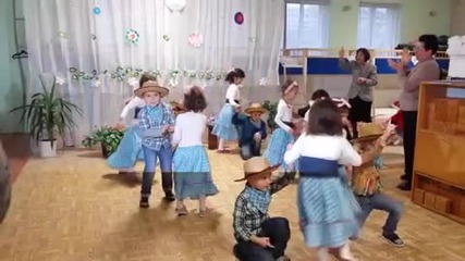 Кънтри танц на група "ежко"