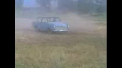 Poludial Trabant varti gumi