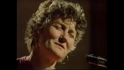 Лгбт изпълнители - Peggy Seeger - First time ever I saw your face