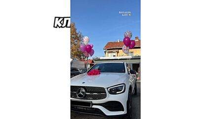 Десита се изфука с новото си возило
