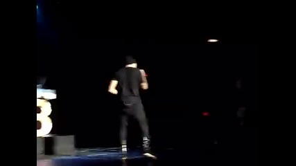 Chris Brown in Dallas Sing Like Me Front Row Center ) 