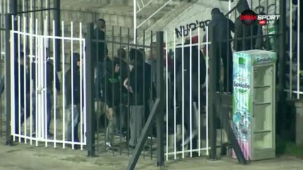 Разбита глава на "Лаута", сопи в ръцете на феновете
