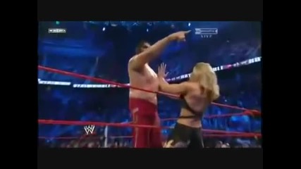 Wwe Great Khali e елиминиран от The Glamazon