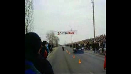 Drag race - Yahama R6 Vs Dodge Viper