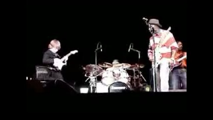 8 Годишният Китарист Quinn Sullivan свири с Buddy Guy 