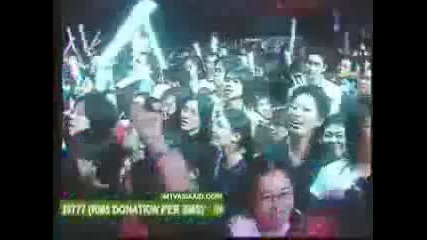 Kelly Clarkson Since You ve Been Gone Live Asia Aid Awards 
