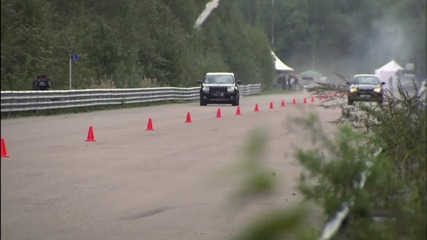 Jeep Grand Cherokee Srt-8 Supercharged vs Bmw X6m Stage 2