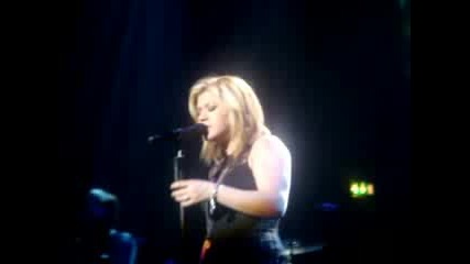 Kelly Clarkson Maybe Live Manchester Apollo March 2008 