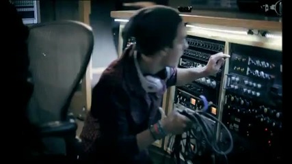 David Guetta & Chris Willis ft Fergie & Lmfao - Gettin Over You 