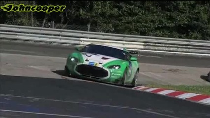 Aston Martin V12 Zagato в действие