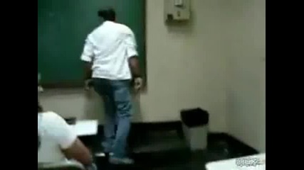 Ето така трябва да постъпваме като децата не си изключват телефоните в час! - Смях