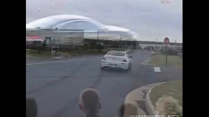 Bmw M6 Doing Donuts (360p) 