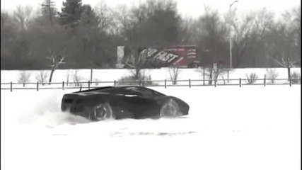 Lamborghini на снега